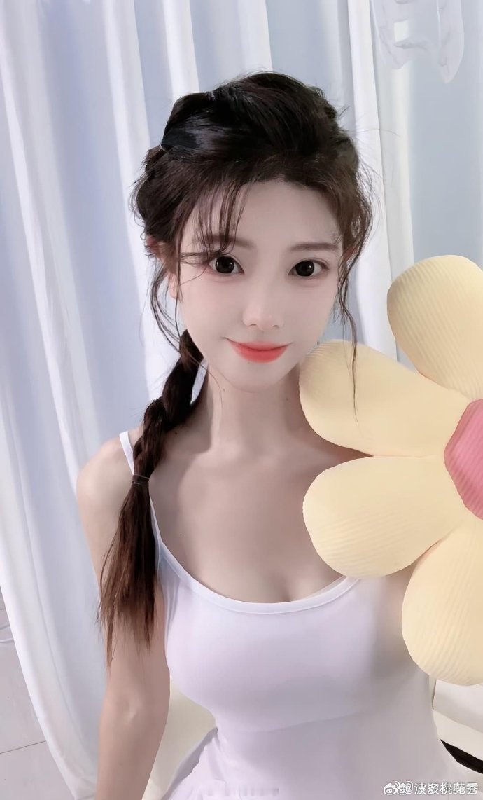 我的天才女友 封面